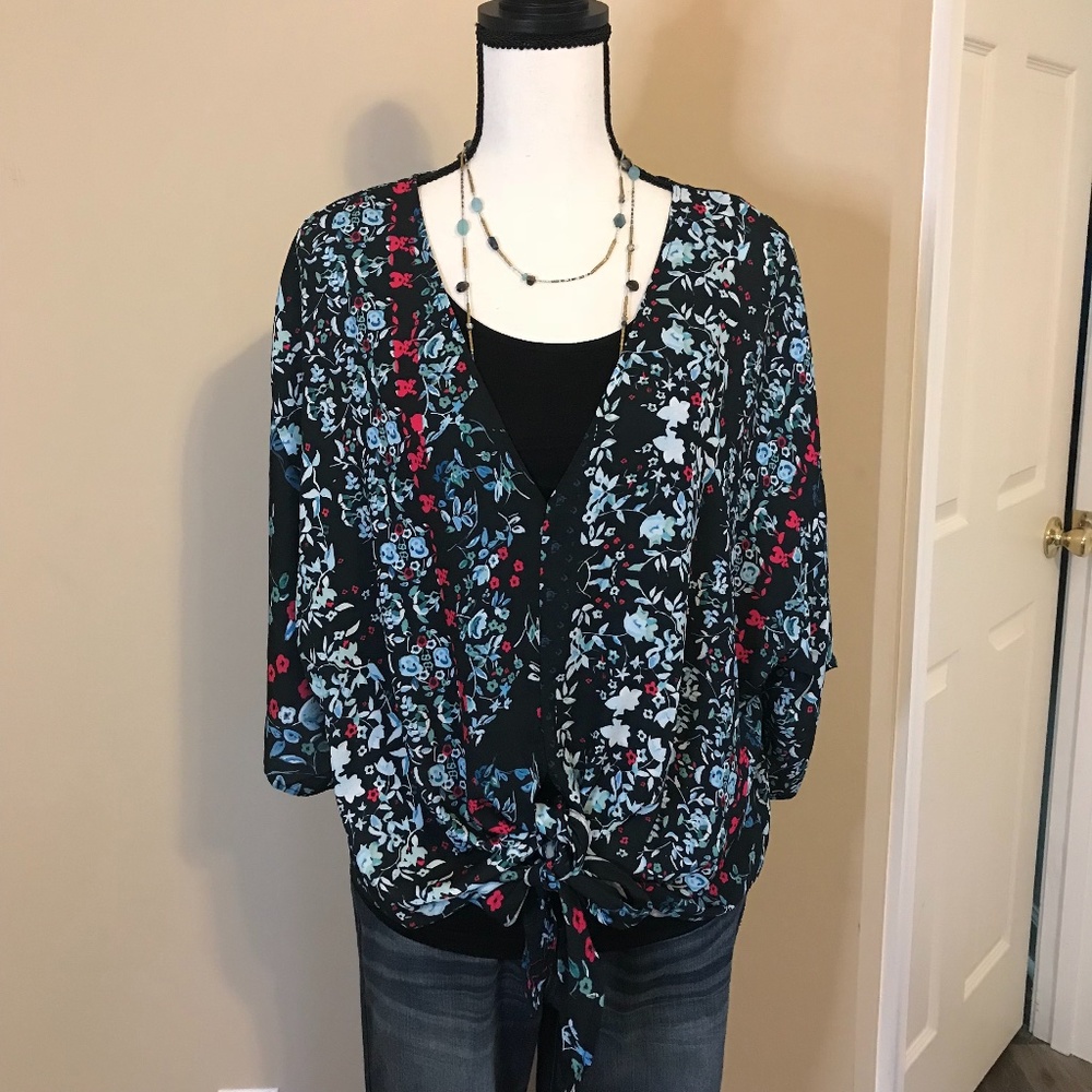 Dellytop Navy Floral Blouse Short Bat Sleeves